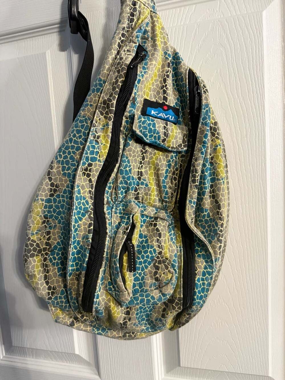 Kavu Rope Sling Bag Snakeskin Crackle Print Crossbody Backpack